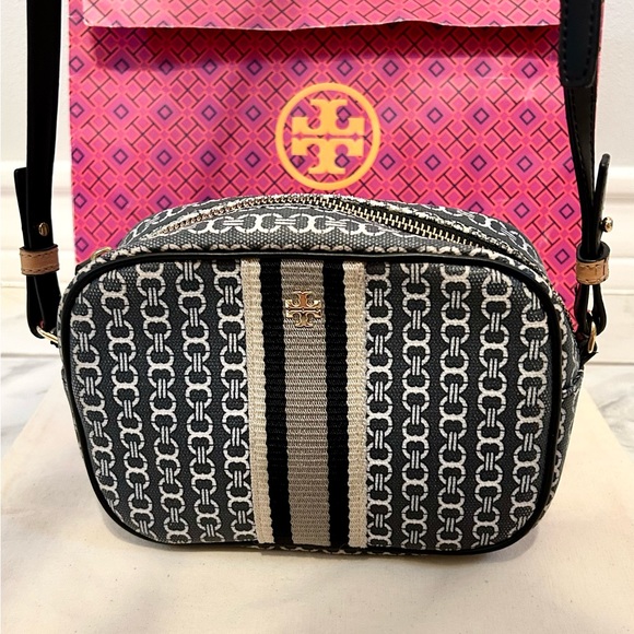 Tory Burch Gemini link crossbody - Picture 2 of 9
